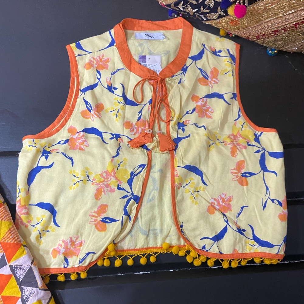 🛍️Combo of Short Coat. Size - M - Picture 4 of 7